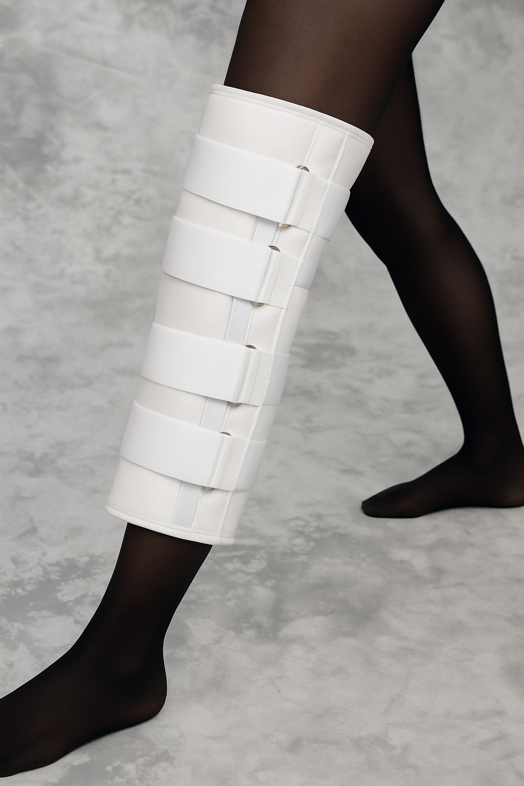 Knee Brace Unifoam Universal Knee Immobilizer